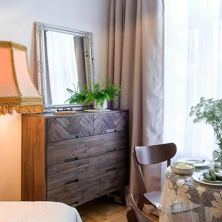 Bohemian Style Apt In The Centre *